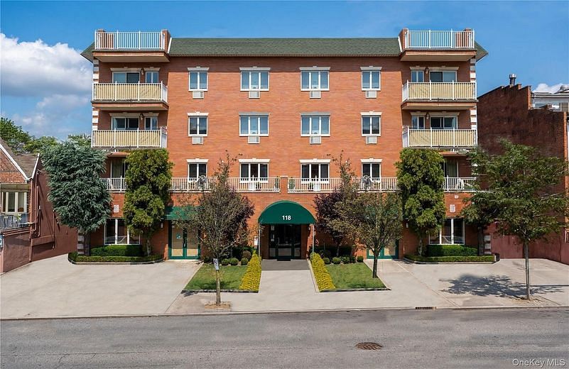 118 Battery Avenue #M1