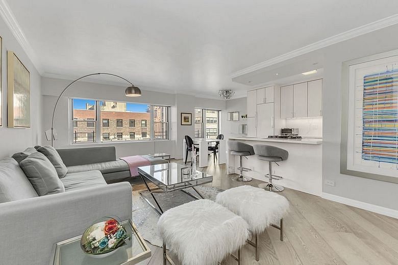 118 East 60th Street #11-C