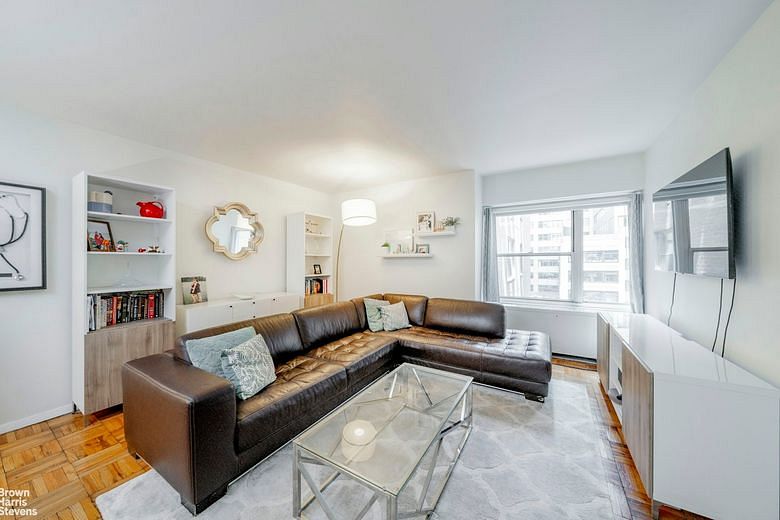 118 East 60th Street #6A