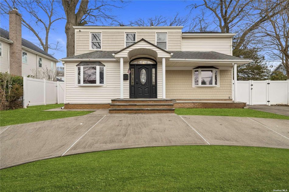 Image 1 of 24 for 118 King Street in Long Island, Malverne, NY, 11565