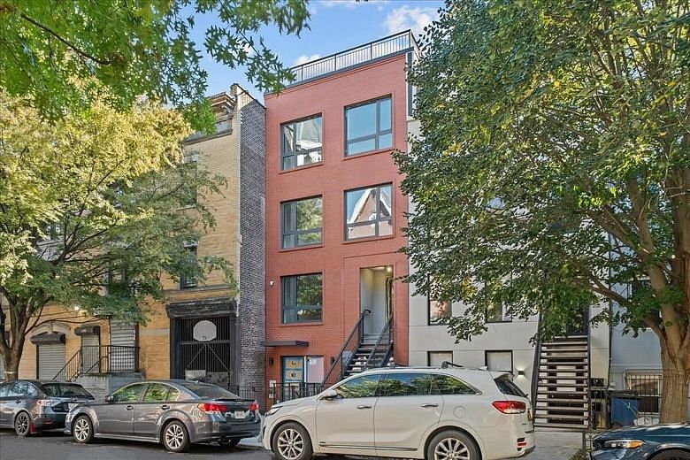 118 MADISON Street #1