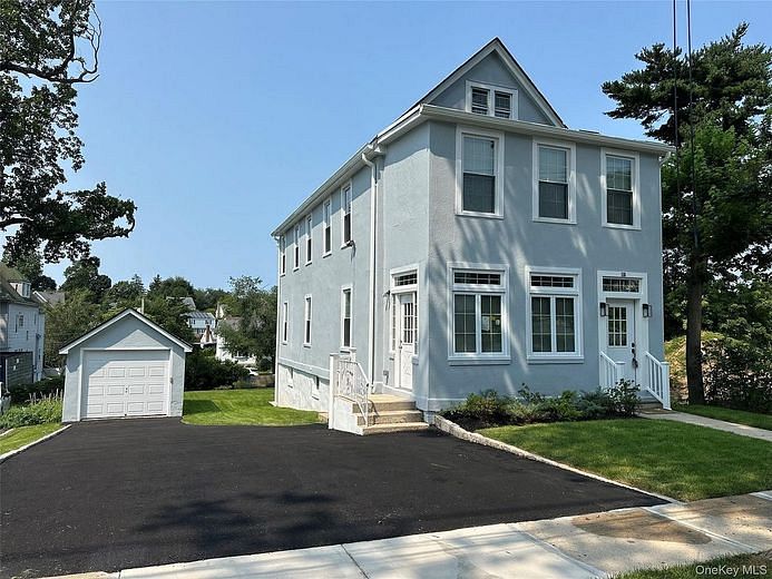 118 Pershing Avenue