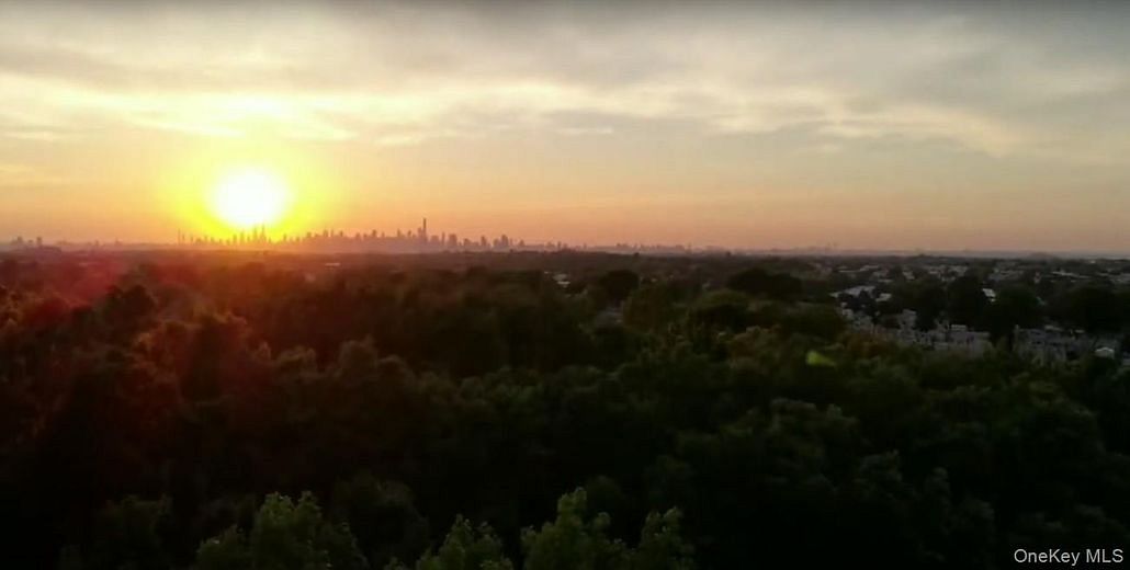 11882 Metropolitan Avenue #1B