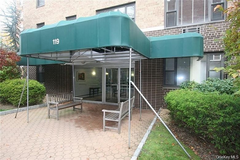 119 E Hartsdale Avenue #2L