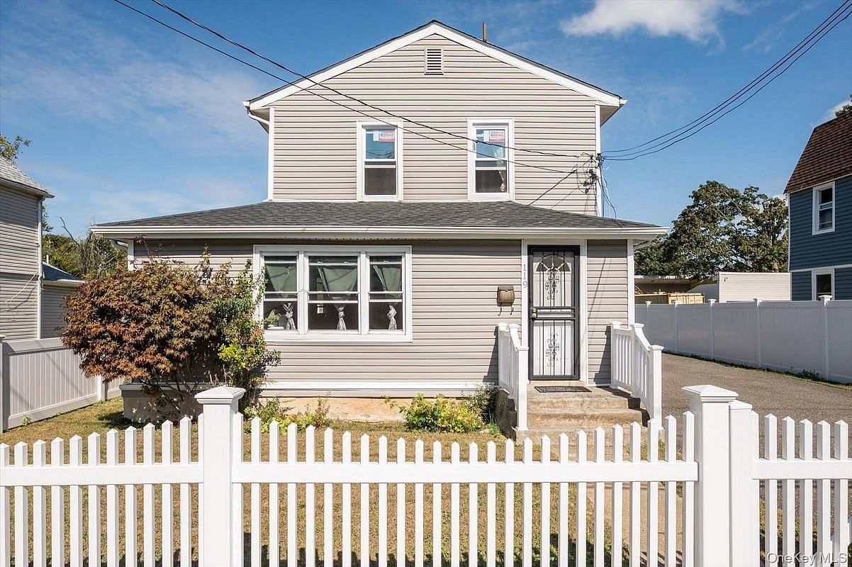 Image 1 of 23 for 119 Lincoln Avenue in Long Island, Hempstead, NY, 11575