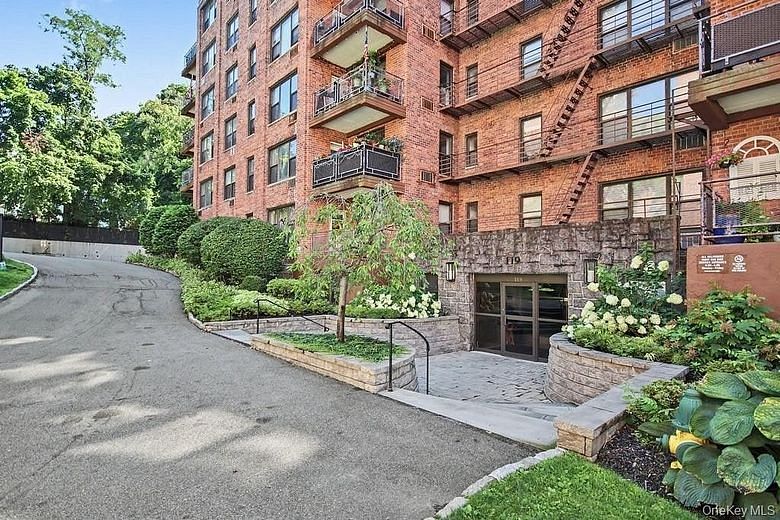 119 S Highland Avenue #5E