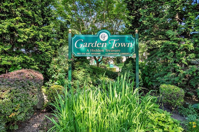 1193 E Broadway #M22