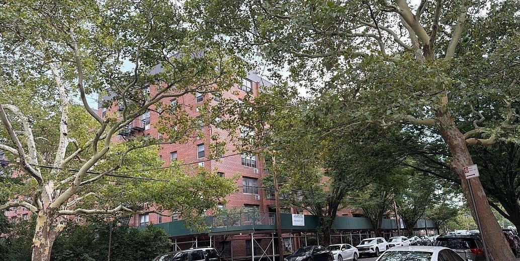 1199 East 53rd Street #156
