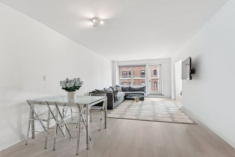 1199 Park Avenue #16E