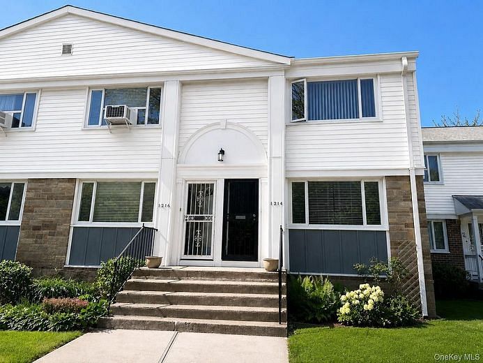 12-14 Bell Boulevard #109