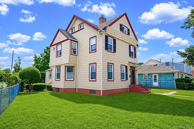 12-52 Bay Park Place