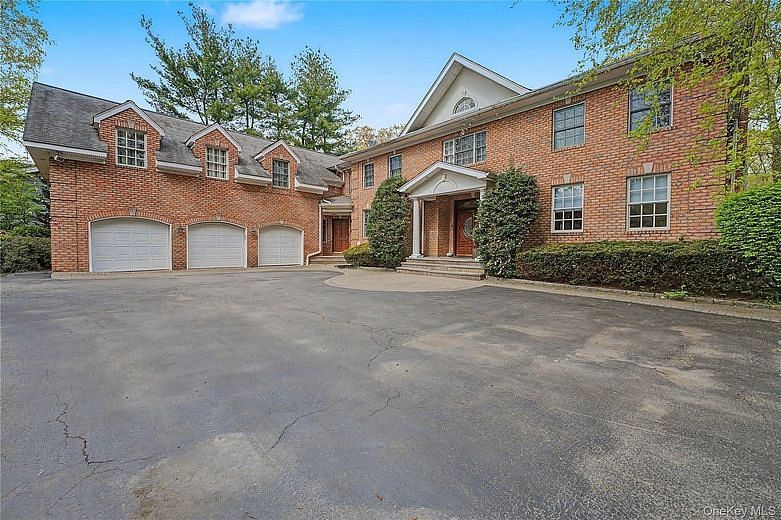 12 Chauncey Place