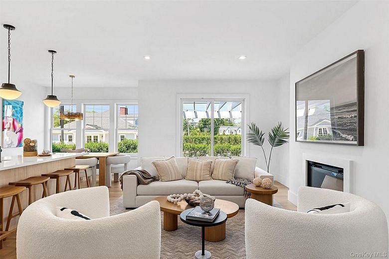 12 Depot Road #103 (Pearl