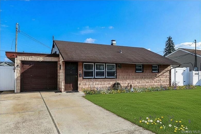 12 E Millpage Drive