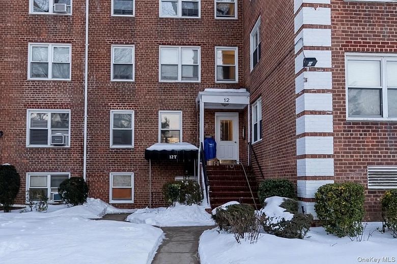 12 Edwards Street #3B