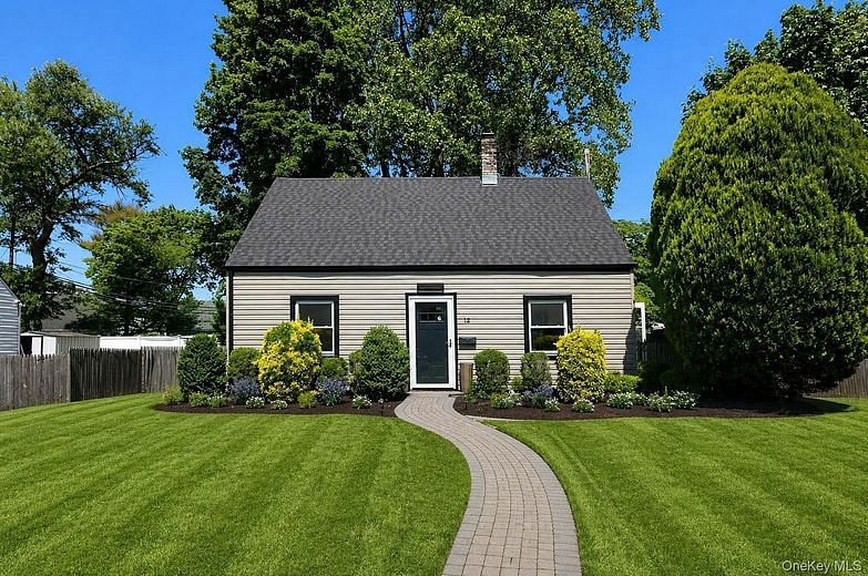 12 Garland Lane