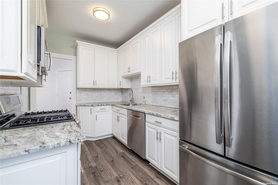 Image 1 of 14 for 12 Hempstead Avenue #1B in Long Island, Rockville Centre, NY, 11570