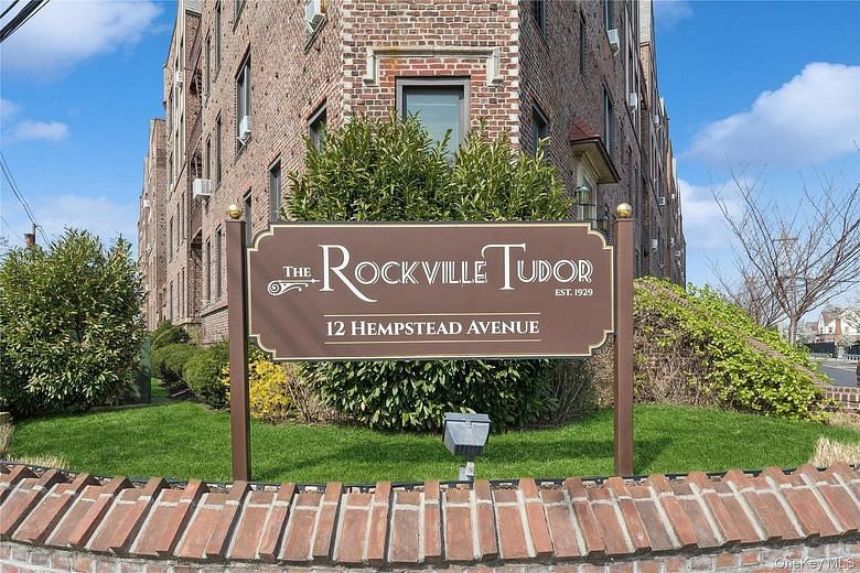 12 Hempstead Avenue #3N