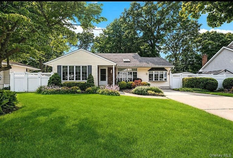 12 Larry Road