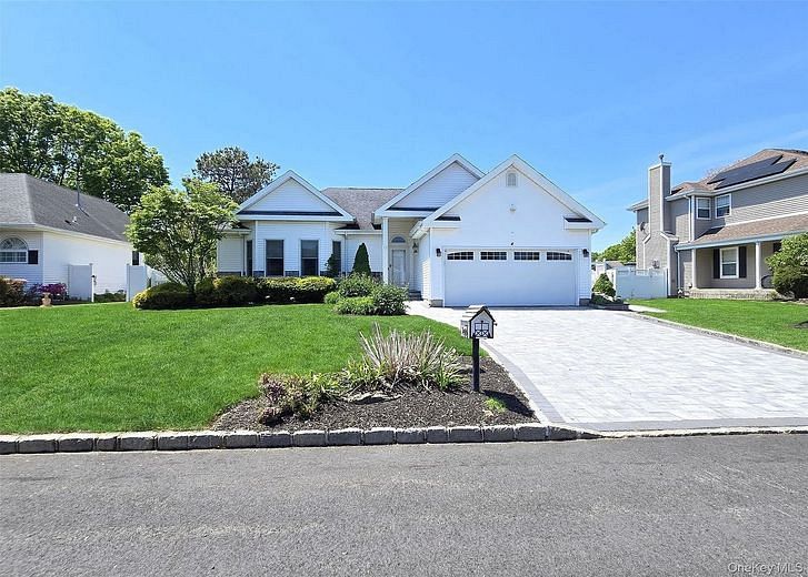 12 Laurel Lane
