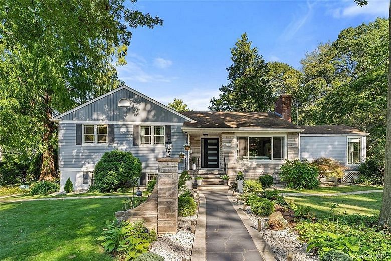 12 Longspur Road