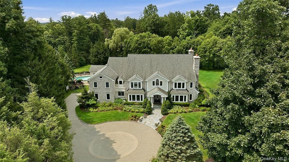 12 Magnolia Drive