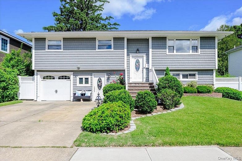12 Northern Parkway E