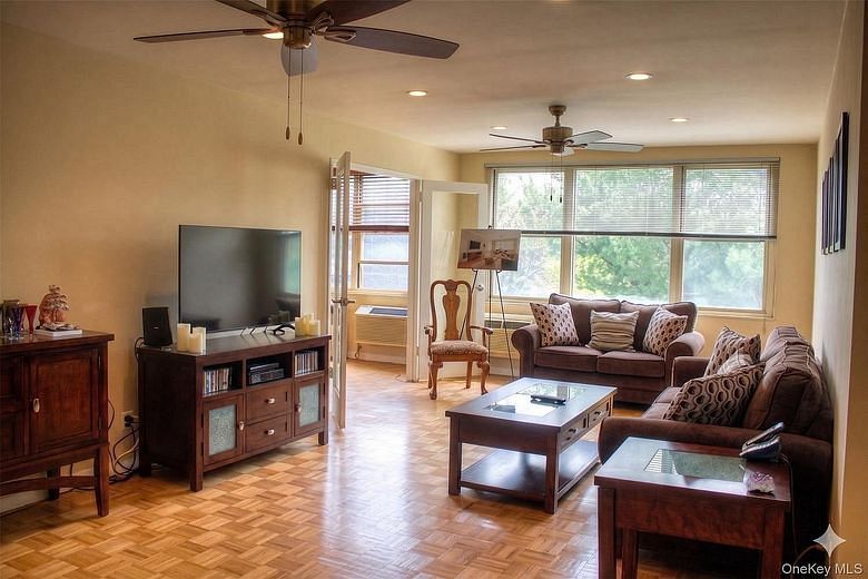 12 Old Mamaroneck Road #7K