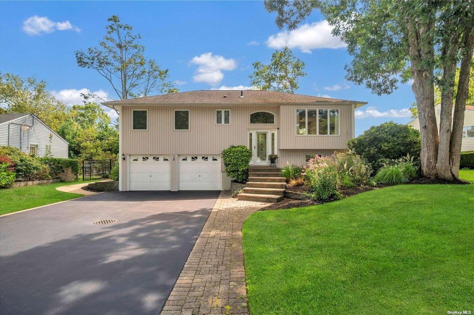 Image 1 of 30 for 12 Parnell Drive in Long Island, Smithtown, NY, 11787