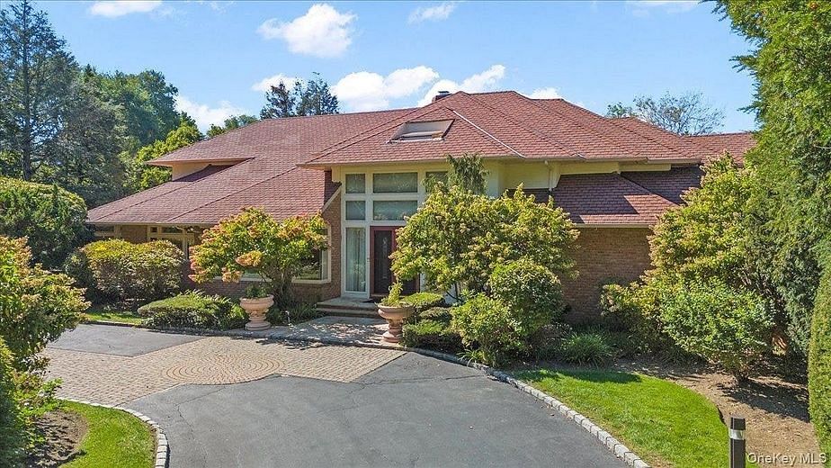 12 Ridge Court