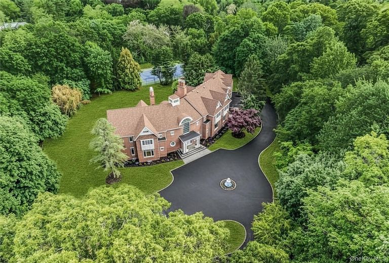 12 Saddle Ridge Road