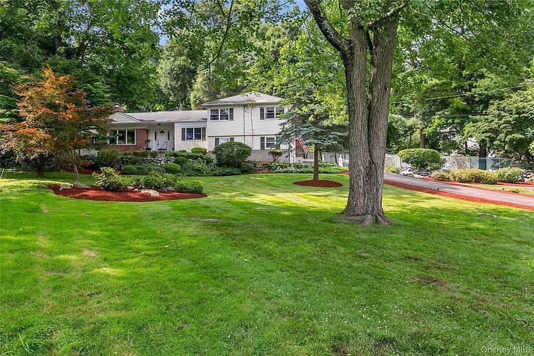 120 Cedar Drive E