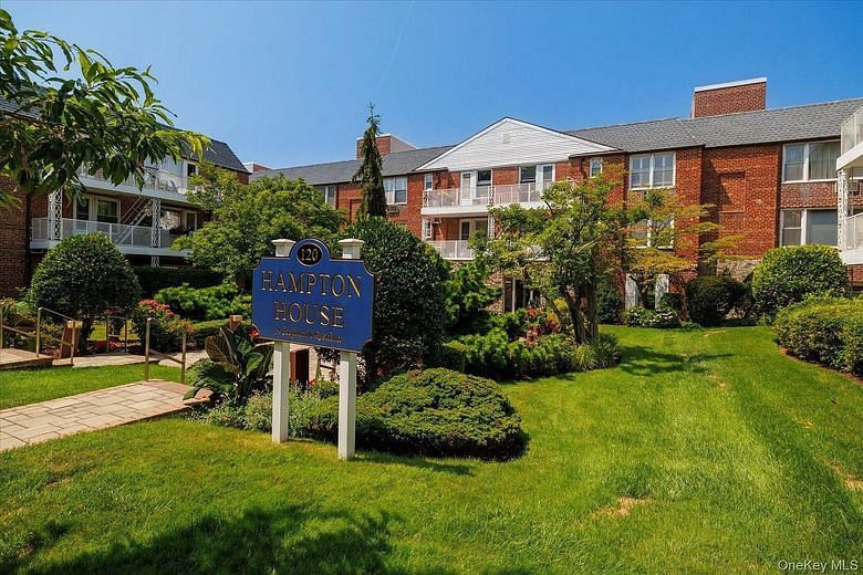 120 Morris Avenue #A19