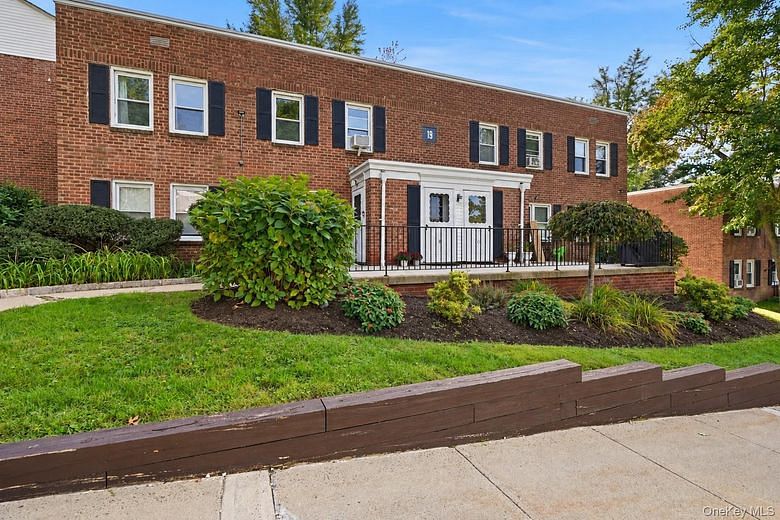 120 N Broadway #19B