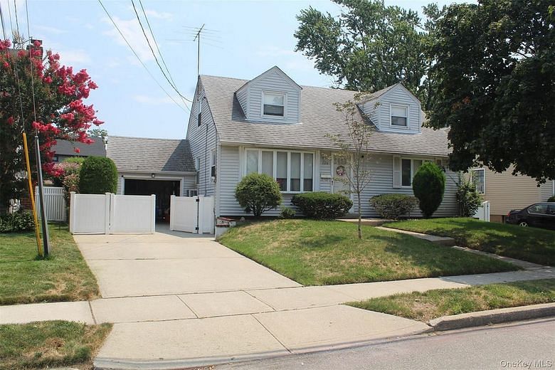 120 N Terrace Place