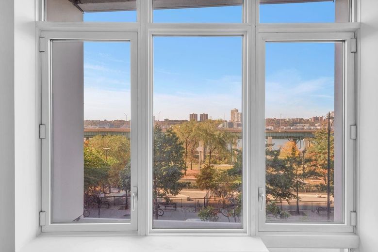 120 Riverside Boulevard #4N