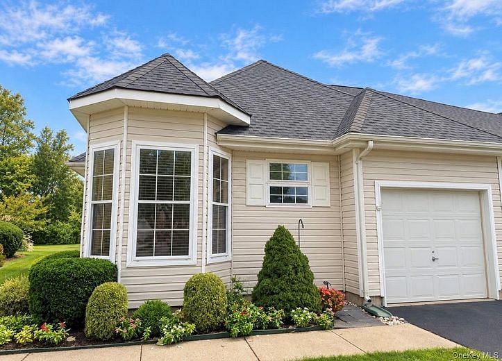 120 Scenic Lake Drive