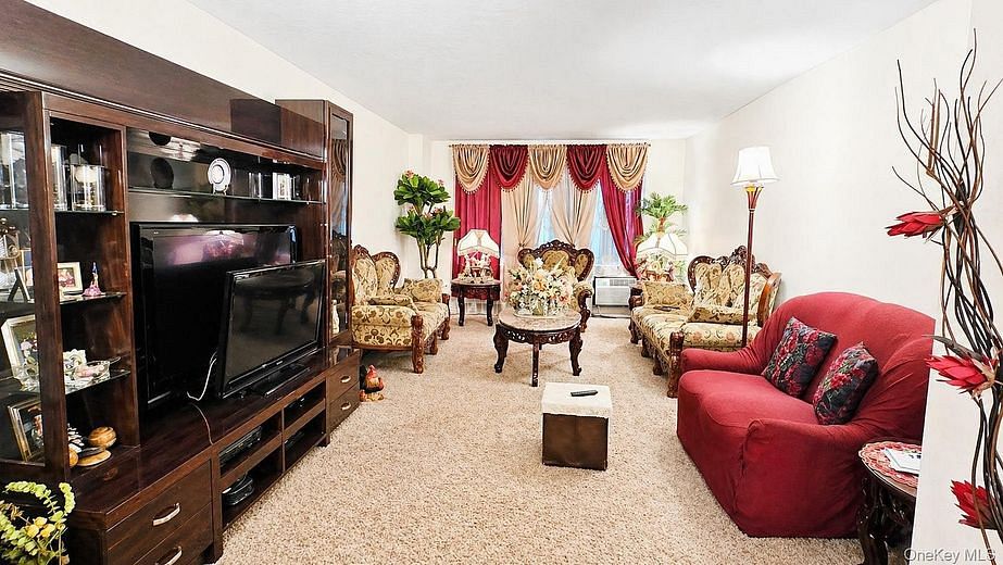 1200 E 53rd Street #3U