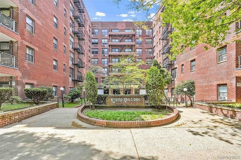 1200 E 53rd Street #3U