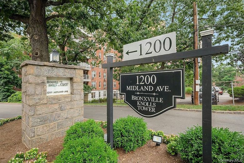 1200 Midland Avenue #9E