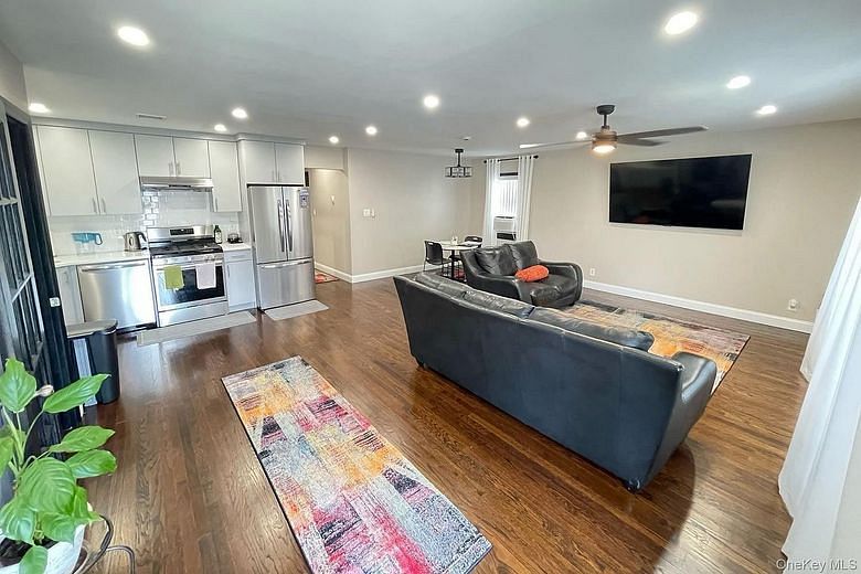 12005 Nashville Boulevard
