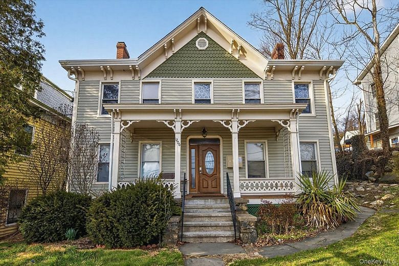 1206 Main Street