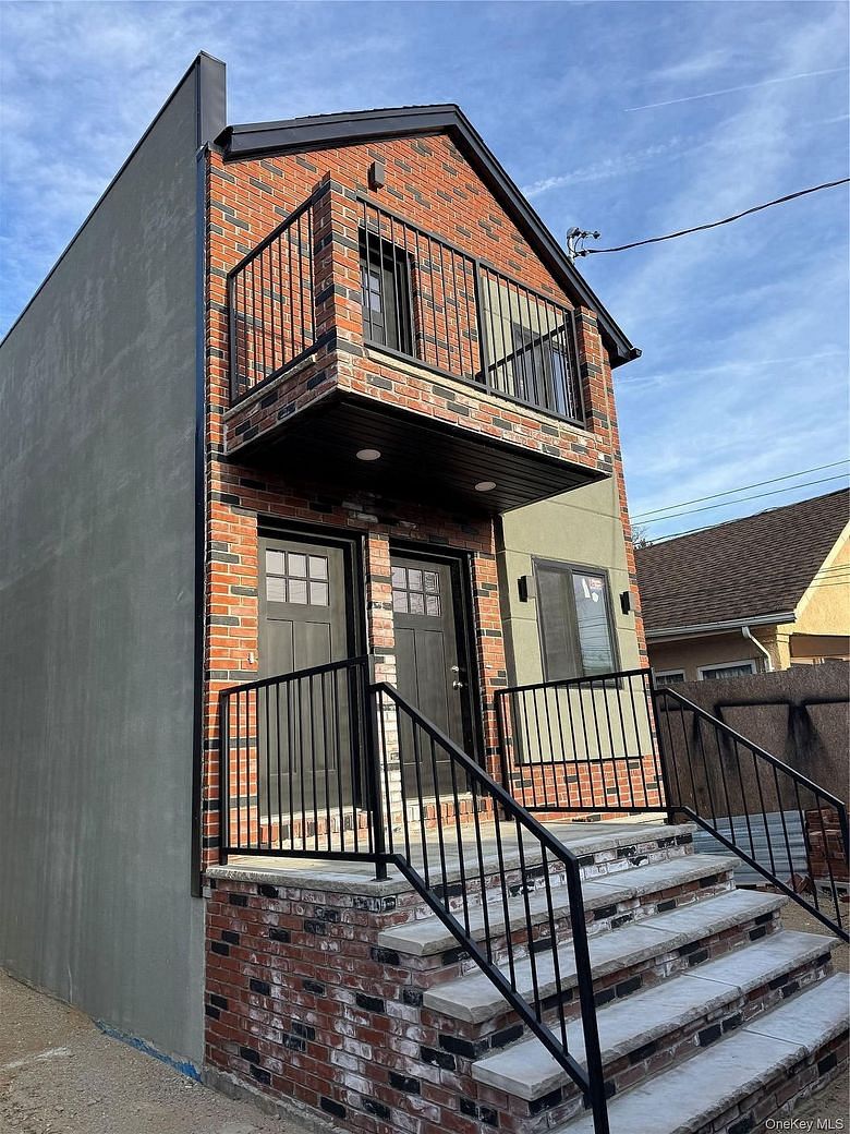 121-11 195th Street