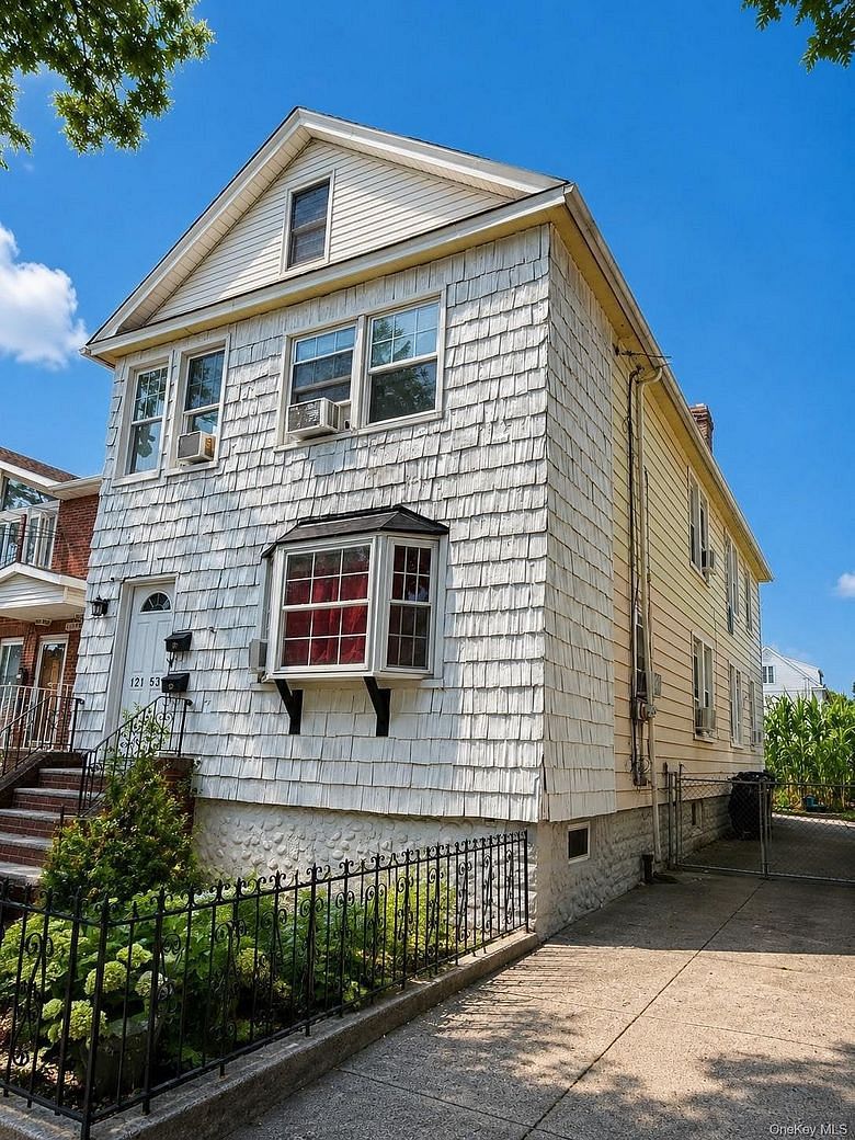 121-53 6th Avenue