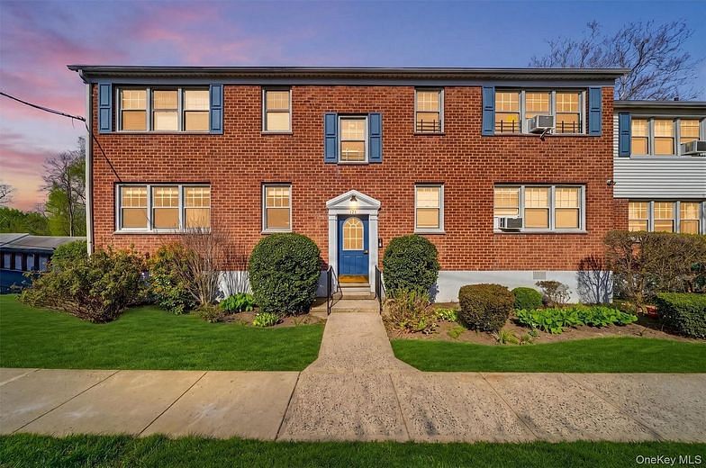 121 Columbus Avenue #1B