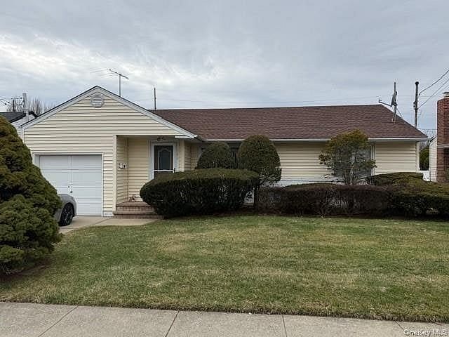 121 Farnum Boulevard