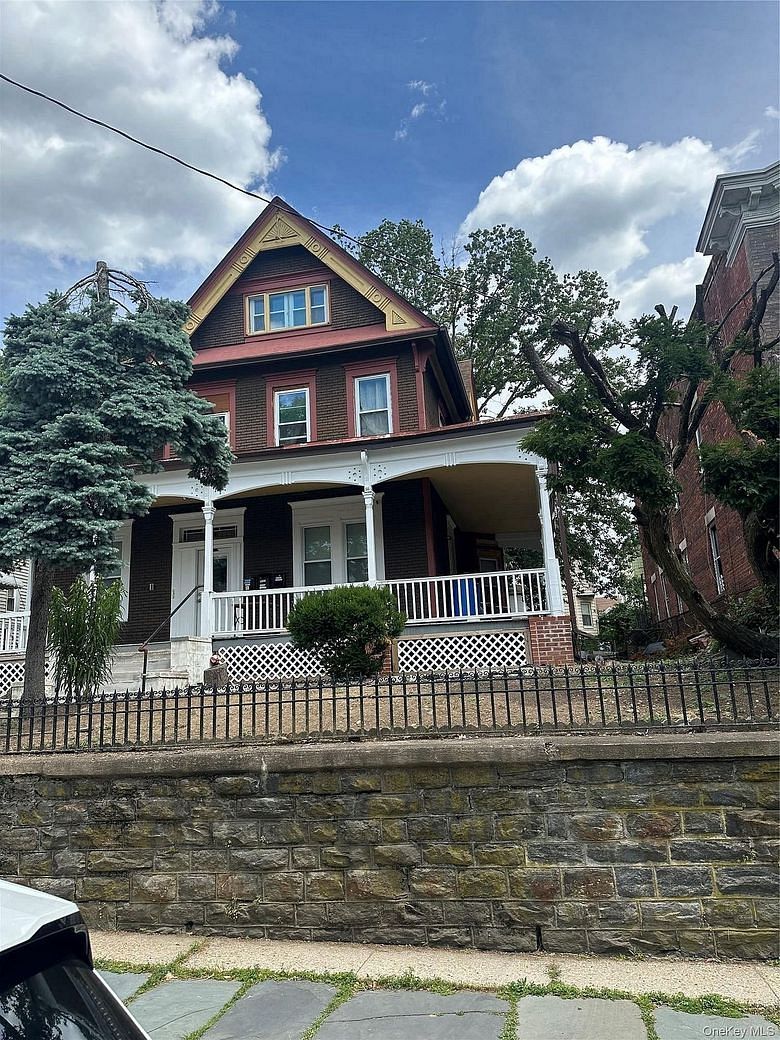 121 N Terrace Avenue