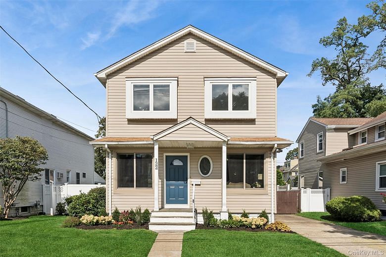 122 Commonwealth Avenue
