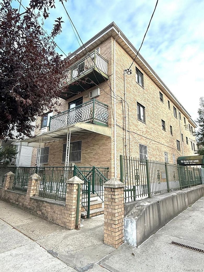 12214 25th Avenue #3A