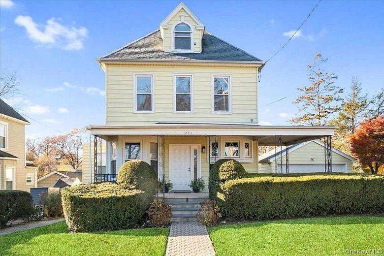 1224 Knickerbocker Avenue